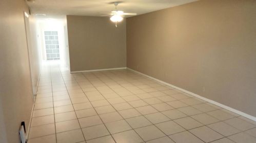 2825 13th St, Delray Beach FL 33445-5873 exterior