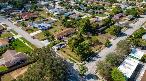 206 10th Ave, Delray Beach, FL 33444-1524