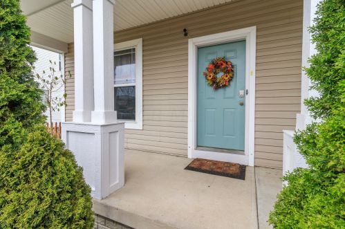 1021 Taylor Glen Blvd, Pataskala, OH 43062-7097