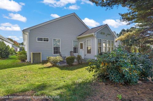 3 Lilac Springs Ct, Lakewood NJ  08701-7366 exterior