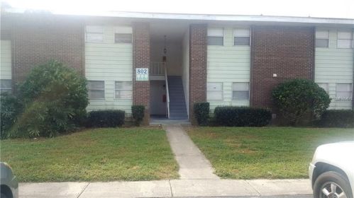 802 Sky Lake Cir, Orlando, FL 32809-7178