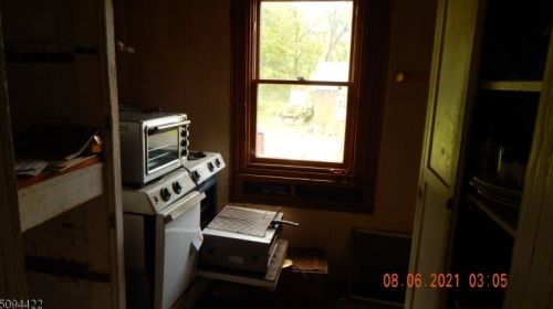 129 Lower Denmark Rd, Oxford NJ  07863-3221 exterior