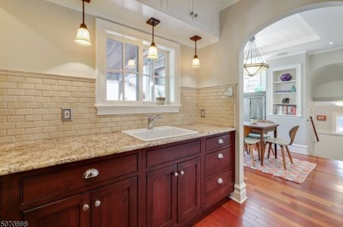 49 Plymouth St, Montclair NJ  07042-2617 exterior