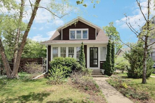 405 21st St, La Crosse, WI 54601-5054