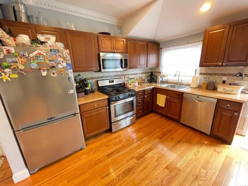 85-39 87th St, Jamaica, NY 11421-1302