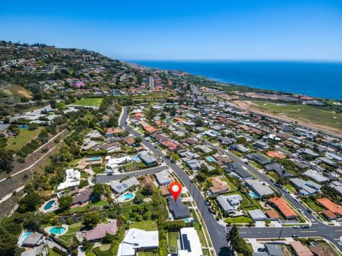 4121 Dauntless Dr, Palos Verdes Estates CA 90275-6013 exterior