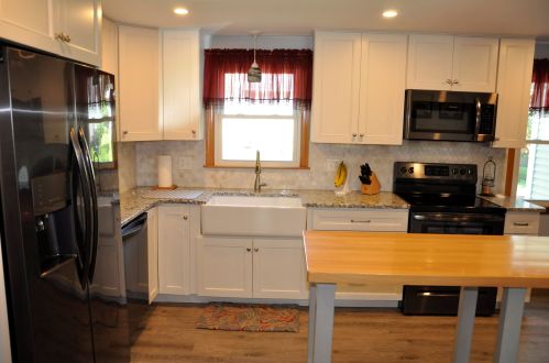 17 Biscayne Pkwy, Nashua NH 03064-1169 exterior