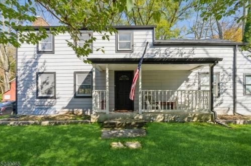 878 Macopin Rd, West Milford NJ  07480-2620 exterior