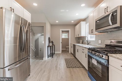 602 Salem Ave, West Deptford NJ  08096-3118 exterior