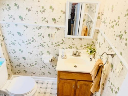 74 Richmond Ter, Rahway NJ  07065-1514 exterior