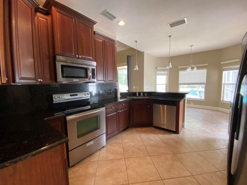 10880 Arbor View Blvd, Orlando, FL 32825-4424