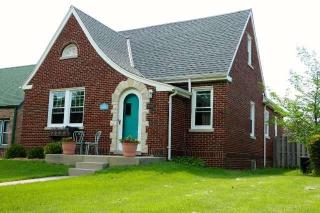 3707 19th St, Milwaukee, WI 53221-1505