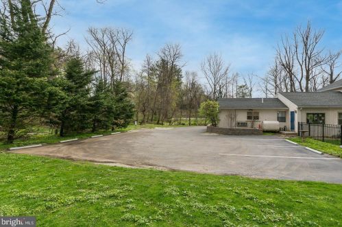 459 Sproul Rd, Ithan, PA 19085-1215