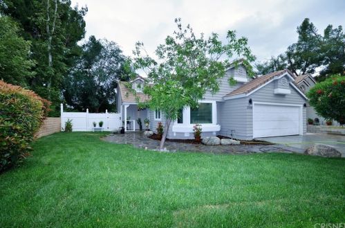 27904 Stallion Pl, Santa Clarita, CA 91384-3033