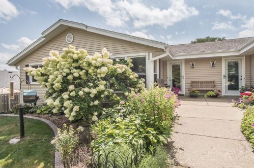 2709 Madison St, Waukesha, WI 53188-4502