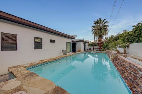 51705 Avenida Madero, La Quinta CA  92253-3114 exterior