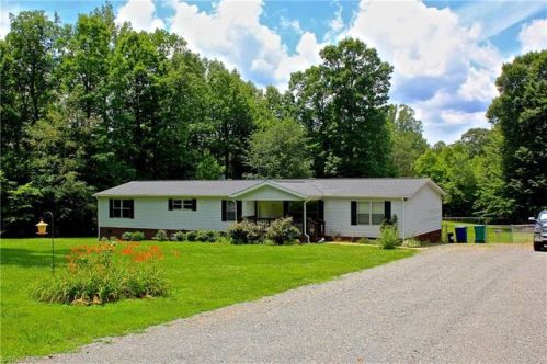 241 Belleville Dr, Matrimony, NC 27048-8071