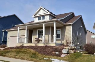 8820 Hollybush Ln, Madison, WI 53593-8466