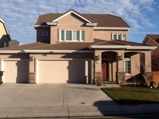 2721 Allegiance Ct, Riverbank, CA 95367-9409