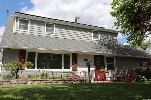 2481 6th St, Hempstead NY  11554-3115 exterior