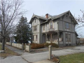 956 Broad St, Stratford, CT 06615-5922