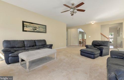 117 Alpine Dr, Leesburg VA  20175-6126 exterior