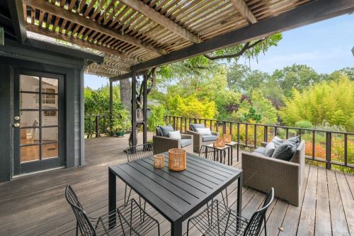 1095 Pine Tree Ln, Sebastopol CA  95472-2681 exterior