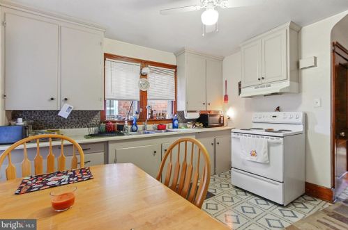 406 Fulton St, Hanover PA 17331-2723 exterior