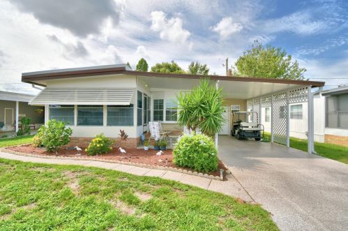 4177 Rolling Oaks Dr, Winter Haven, FL 33880-1637