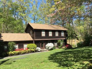 9501 Ravenwood Cir, Knoxville, TN 37922-3525