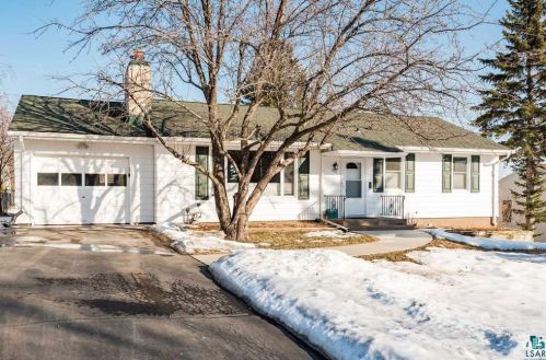 810 Northland Ave, Duluth, MN 55804-1907
