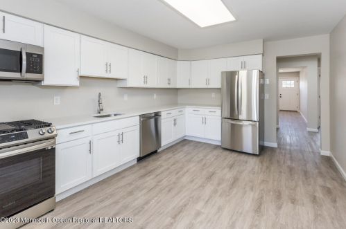 1030 Tammy Ct, Bricktown NJ 08724-7180 exterior