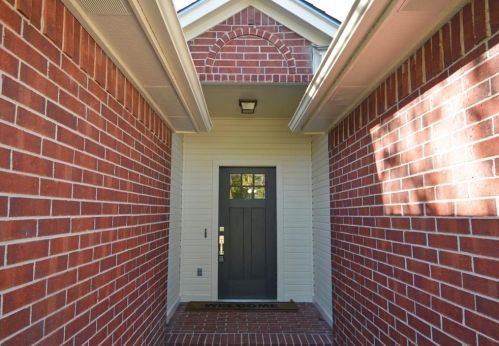 1305 Wisdom Dr, Deer Park, TX 77536-7106