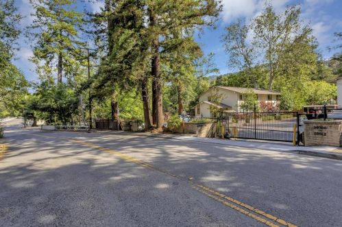 20780 4th St, Saratoga, CA 95070-5858