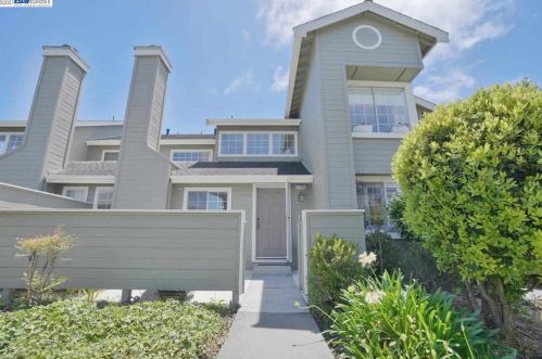 1705 Hampton Ln, Daly City, CA 94014-3463