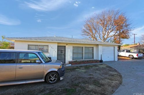 14737 Blaine Ave, Bellflower CA 90706-3609 exterior