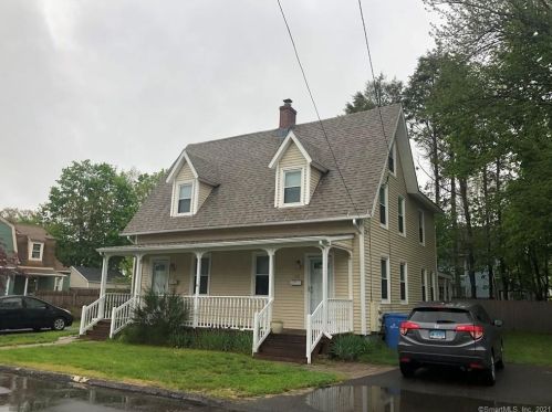 17 Division St, Manchester, CT 06040-4928