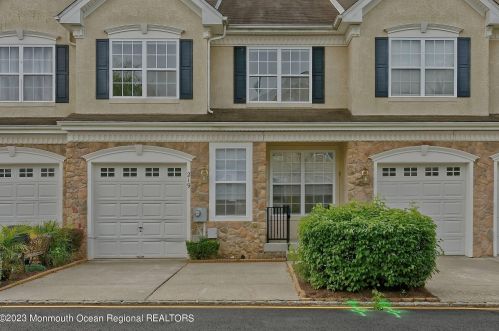 219 Brookfield Dr, Jackson Twp, NJ 08527-3861
