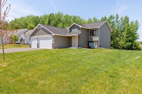 311 Lachermeier Ln, Waverly MN  55390-4515 exterior