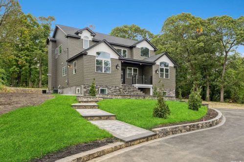 145 Laurel Hill Rd, Northport NY  11768-3428 exterior