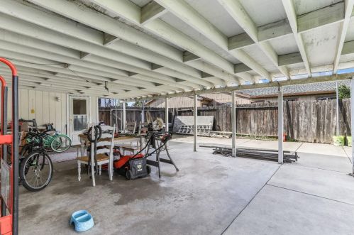 743 J St, Lathrop CA  95330-9428 exterior