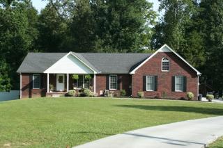 1119 Ellis Ct, Chapmansboro, TN 37035-9007