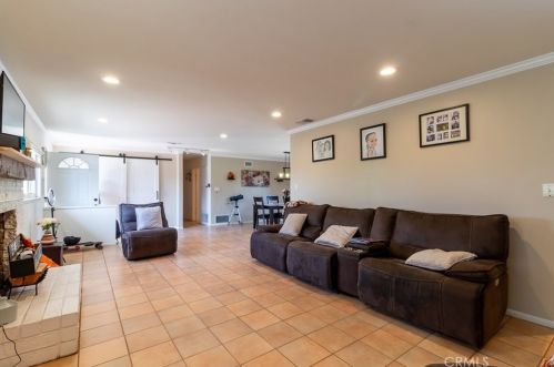 521 Sunnyside Ave, Redlands CA  92373-5635 exterior