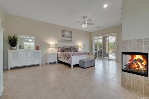 15 Napoleon Rd, Rancho Mirage CA  92270-2715 exterior