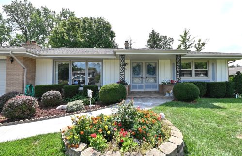 14735 Rogers Dr, Waukesha, WI 53151-2339