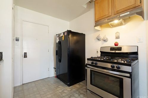 7862 Kingbee St, Downey CA  90242-3420 exterior