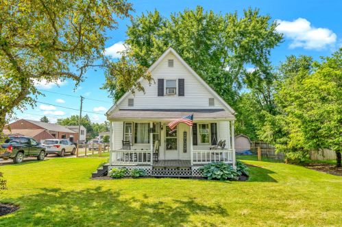 110 Plum St, Danville, OH 43014-9654