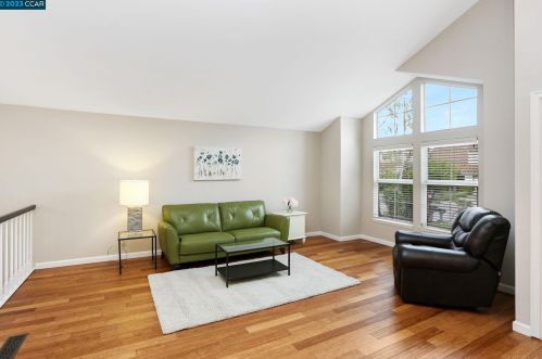 6325 Mt Olympus Dr, Hayward CA 94552-1935 exterior