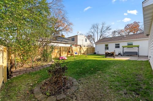 185 91st Pl, Milwaukee WI  53226-4525 exterior