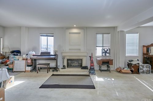 18161 Patronella Ave, Torrance CA  90504-3900 exterior